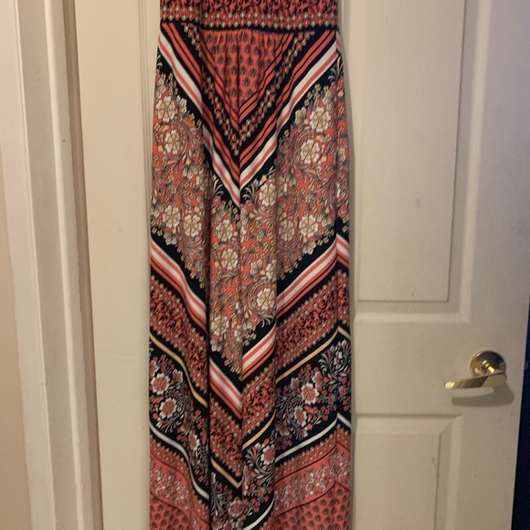 Beautiful floral dress - Picture 4 of 5